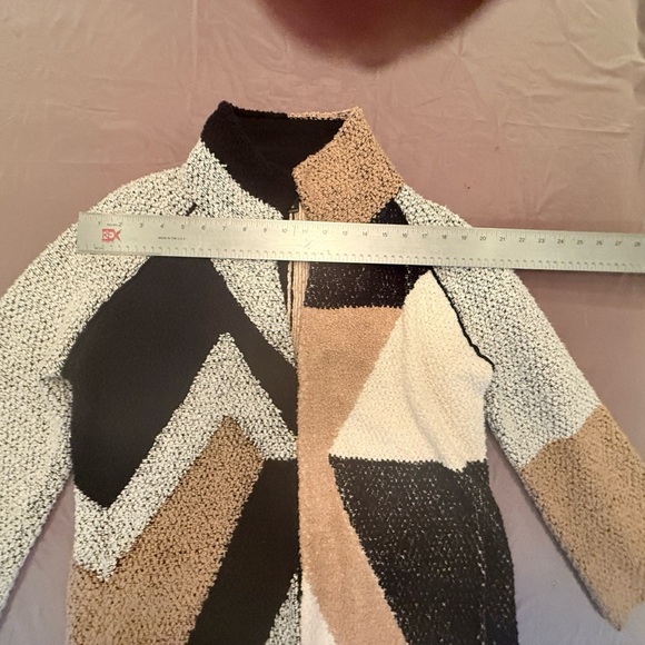 Carlisle Tan/Black Wool Geometric Color Block Sweater Jacket Size Medium $898 - Picture 9 of 10